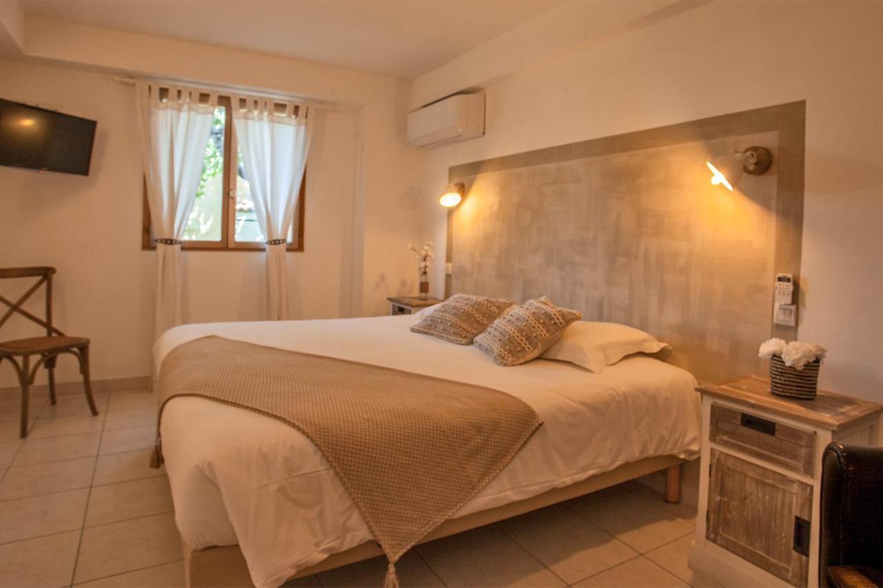 Location De Vacances Olivier Jardin Privatif Et Piscine Chauffee Partagee Calvi  Eksteriør billede